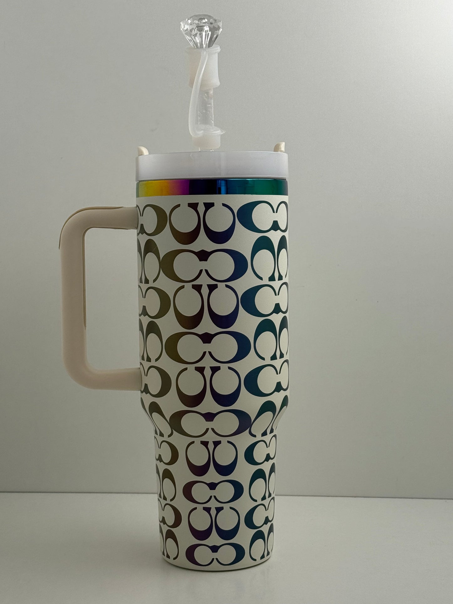 1,18 l Edelstahl Thermobecher mit holografischem Monogramm – Weiß