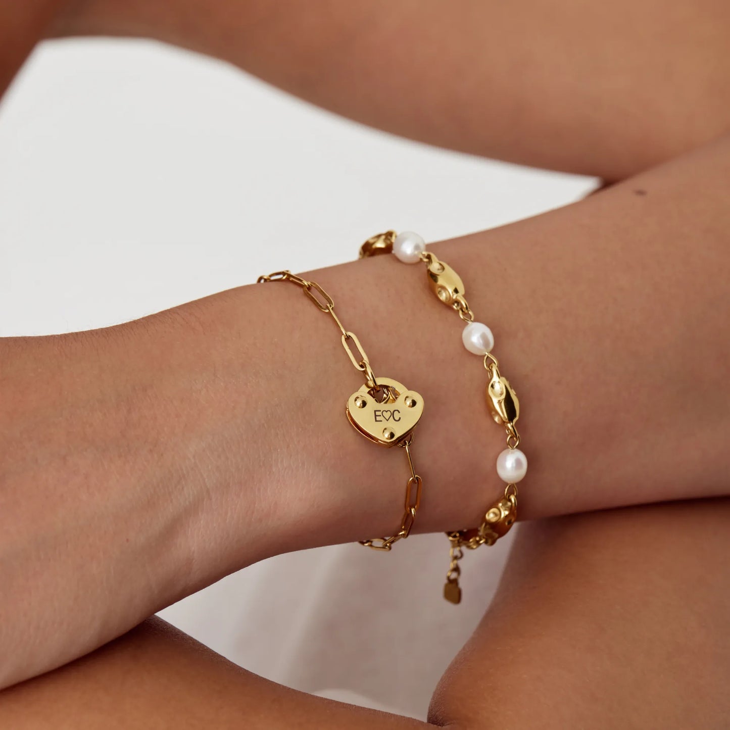 Herzschloss-Initial-Armband